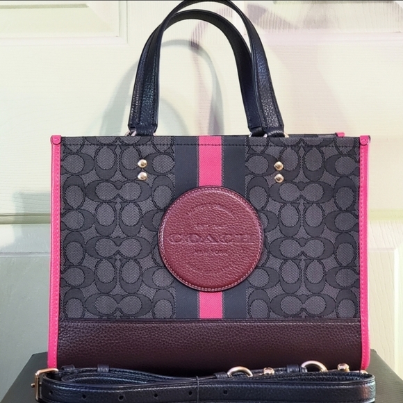 Coach Handbags - 💥SOLD!!!💥NEW! Dempsey Carryall